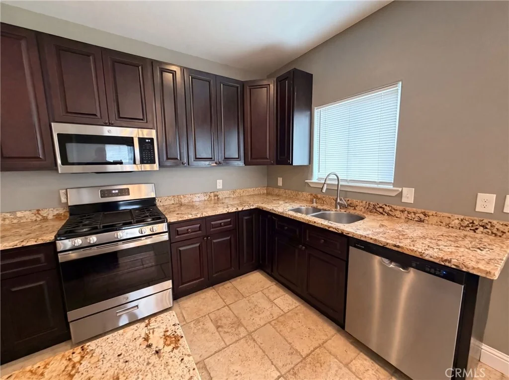 Photo of 257 Sutter W