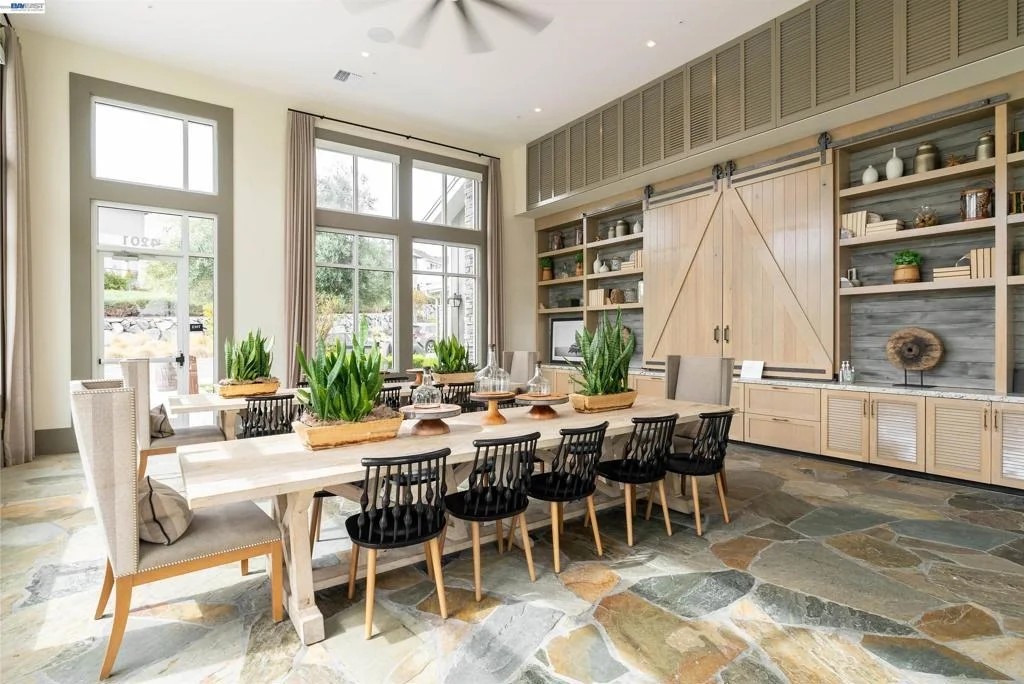 Photo of 4519 Spring Mountain Way