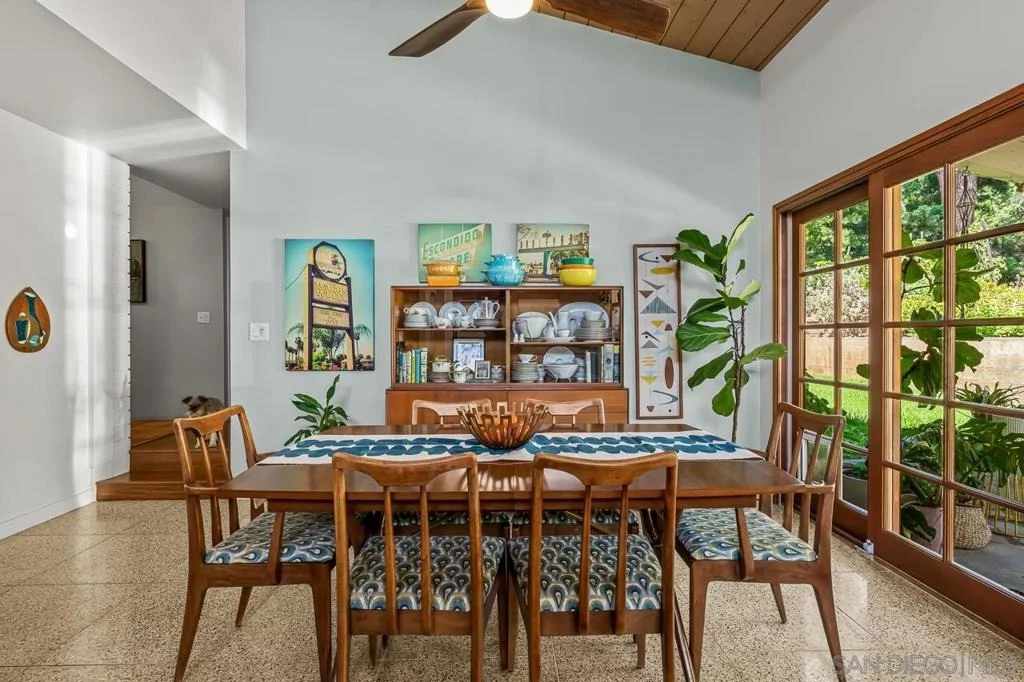 Photo of 2208 Sunset Drive