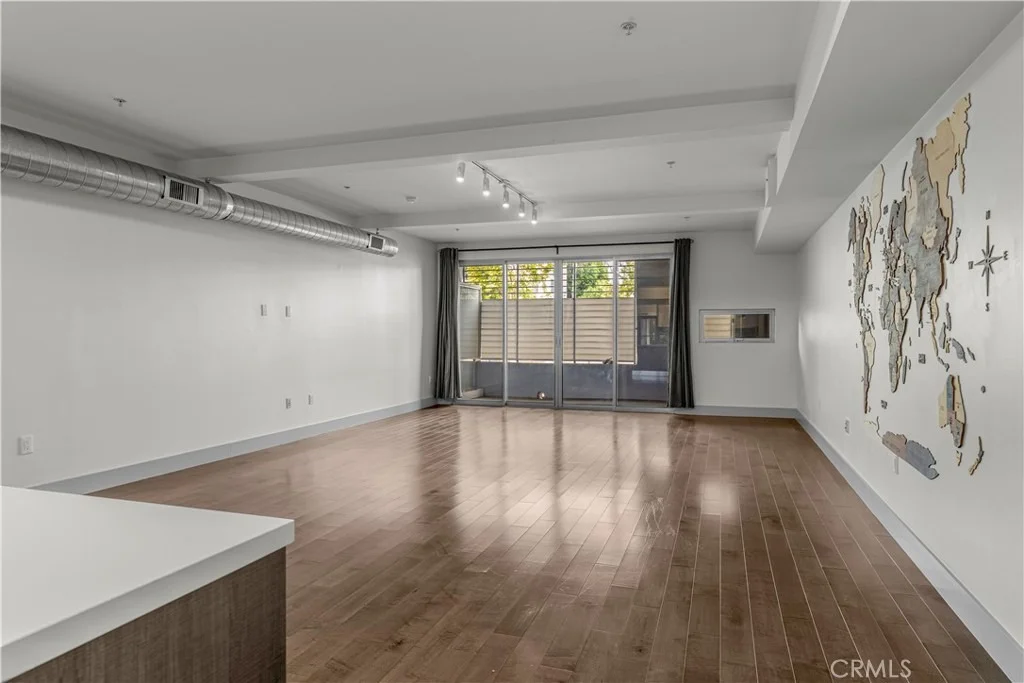 Photo of Unit 100 at 433 Pine Avenue