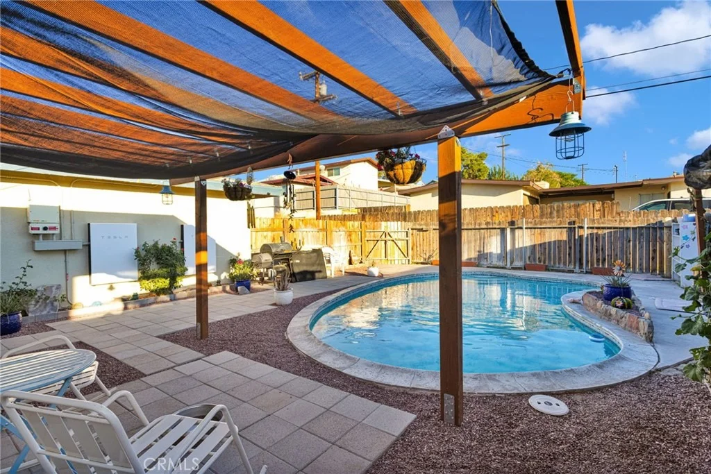 Photo of 108 W Desert View Drive