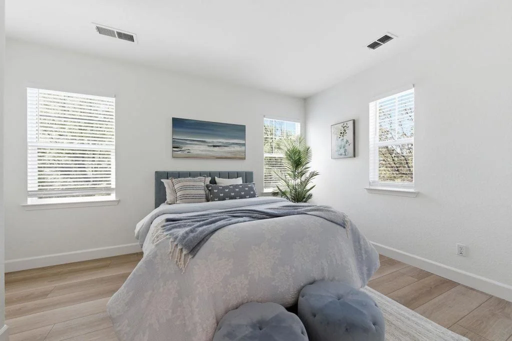 Photo of 698 W Rico Way