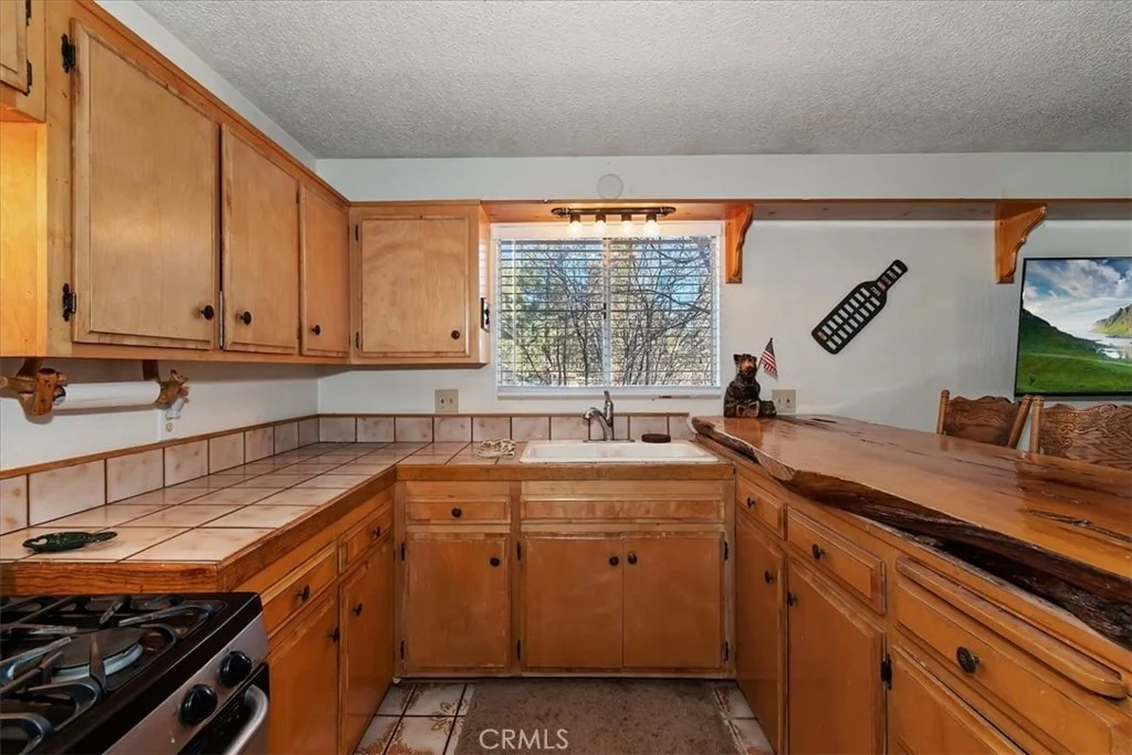 Photo of 676 Pine Lane