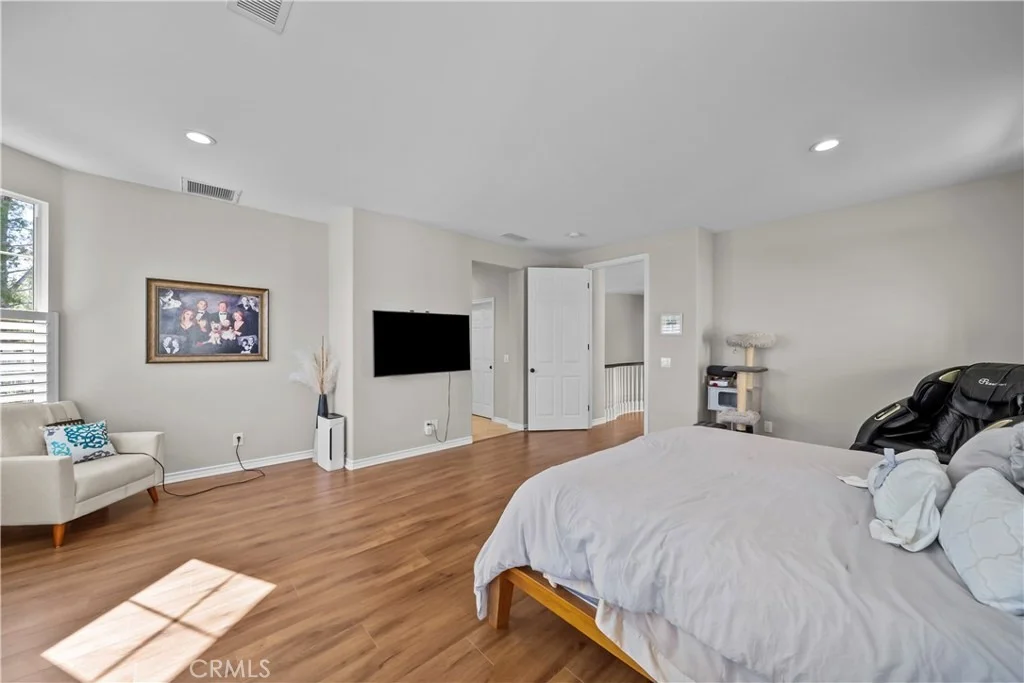 Photo of 23912 Lakeside Road