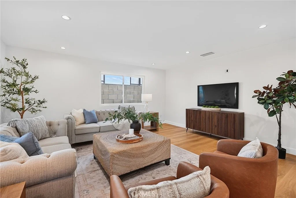 Photo of 1216 Alameda Avenue