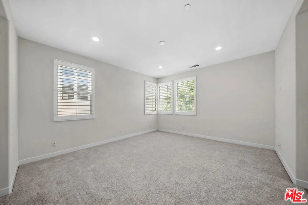 Photo of 150 Newall