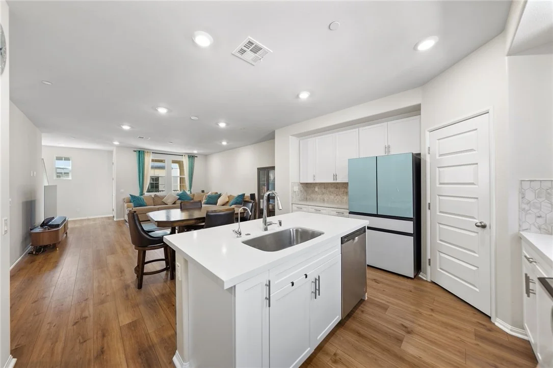 Photo of 40863 Melrose Drive