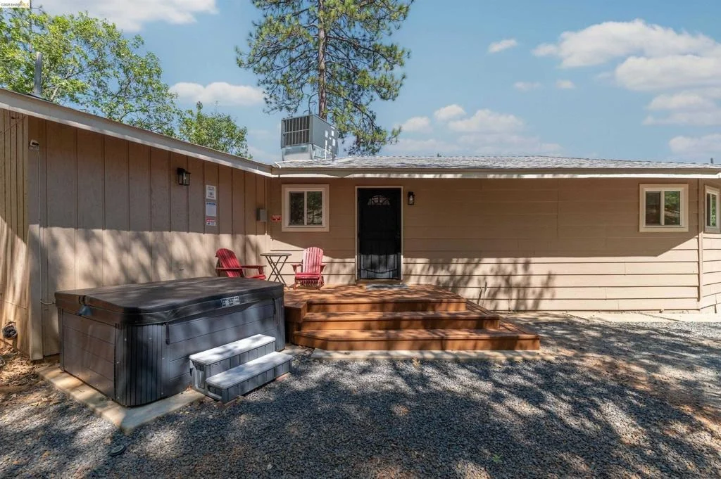 Photo of 23984 Oxbow Ln South