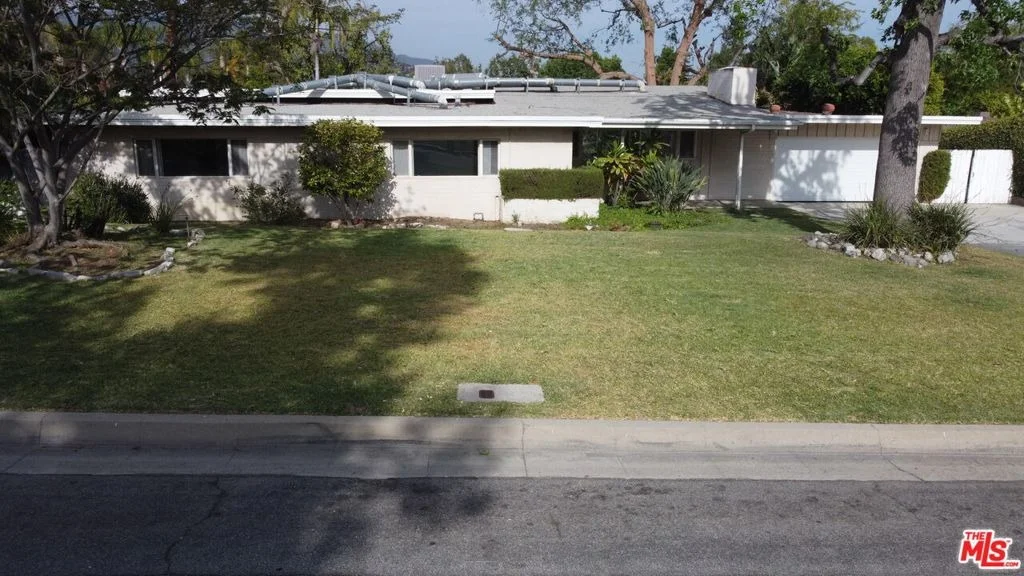 Photo of 206 Oak Meadow Road