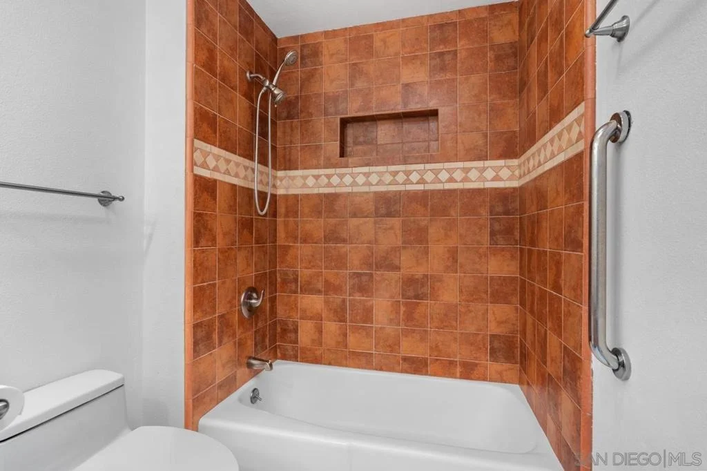 Photo of 1242 Hillcrest Lane