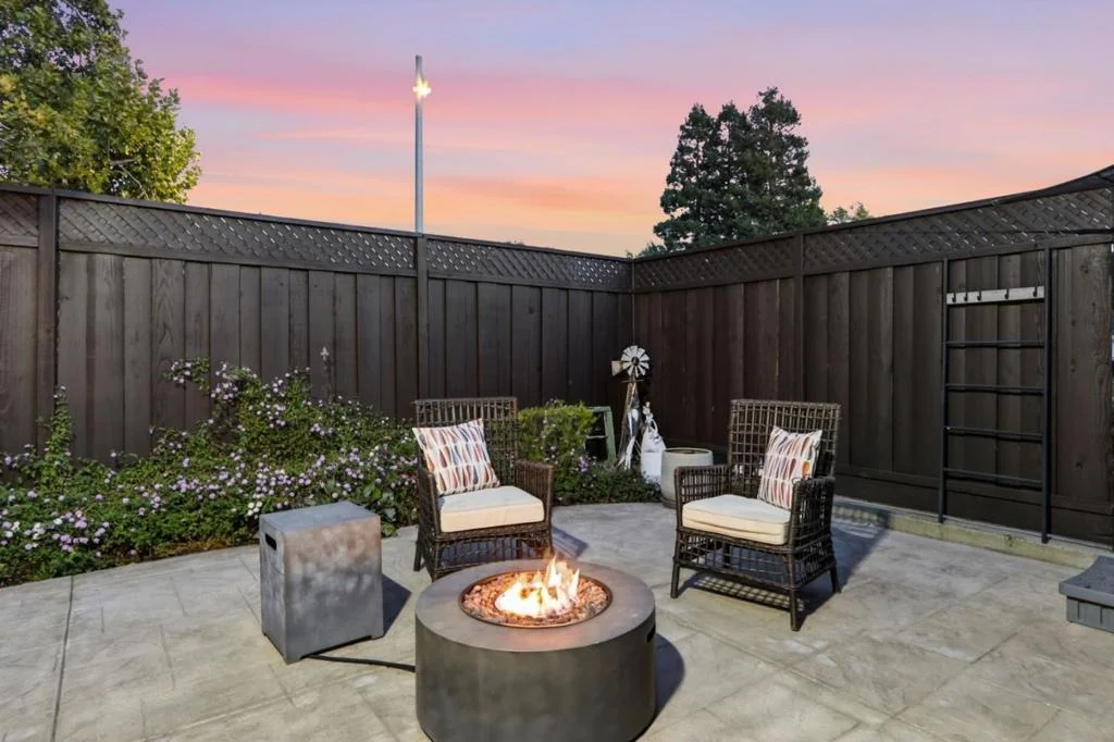 Photo of 8740 Evergreen Court