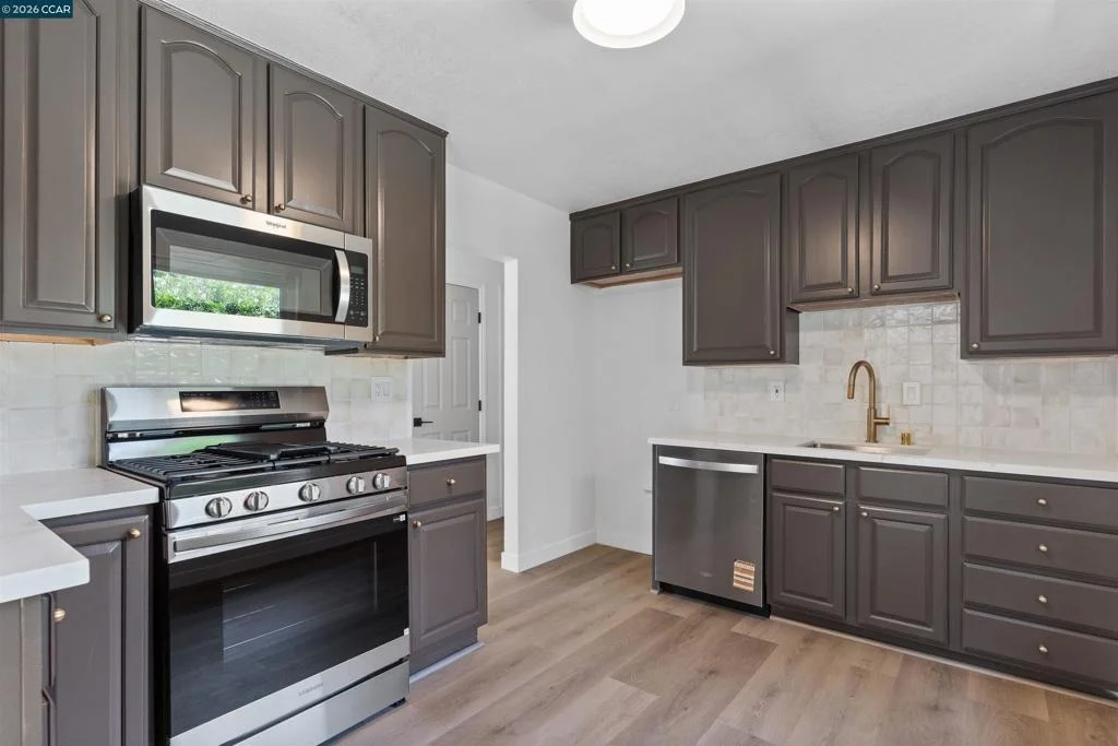 Photo of 2678 Mayfair Ave