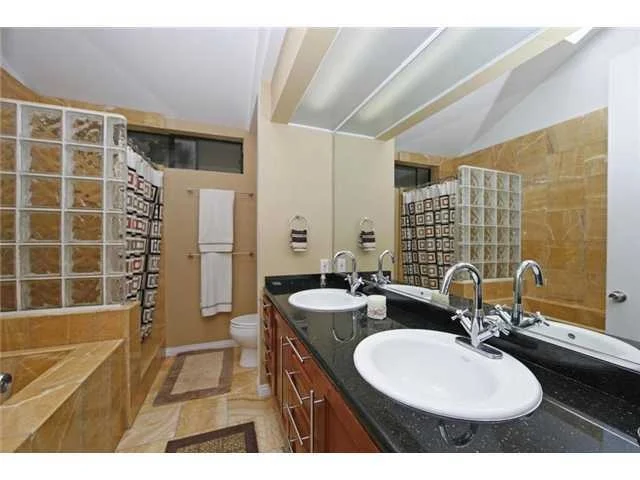Photo of Unit C at 922 Sealane Drive