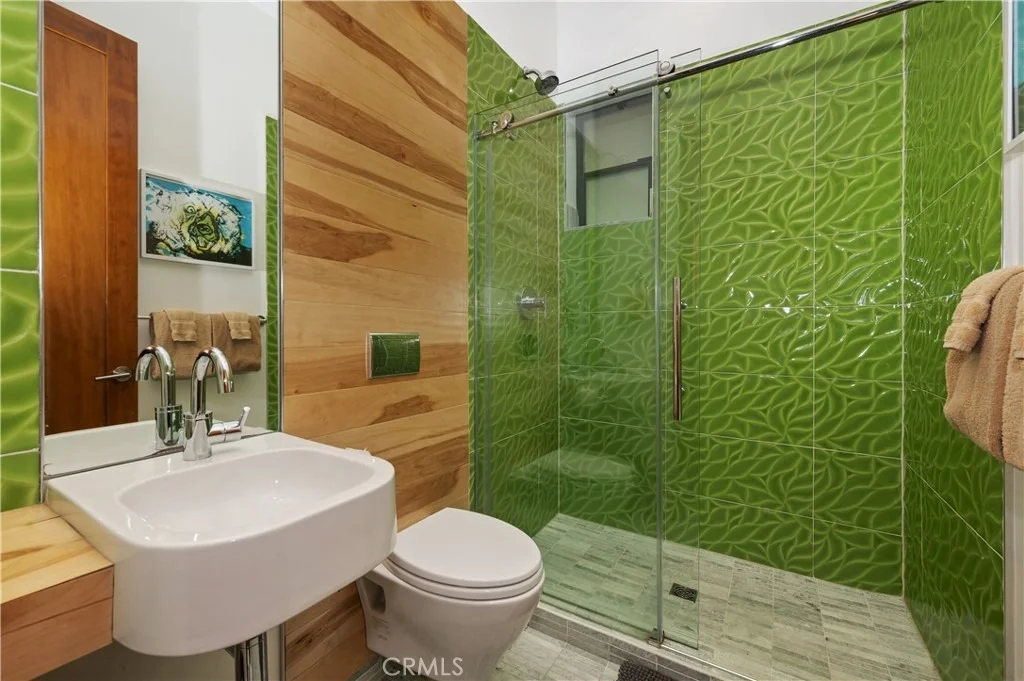 Photo of 43669 Ridge Crest