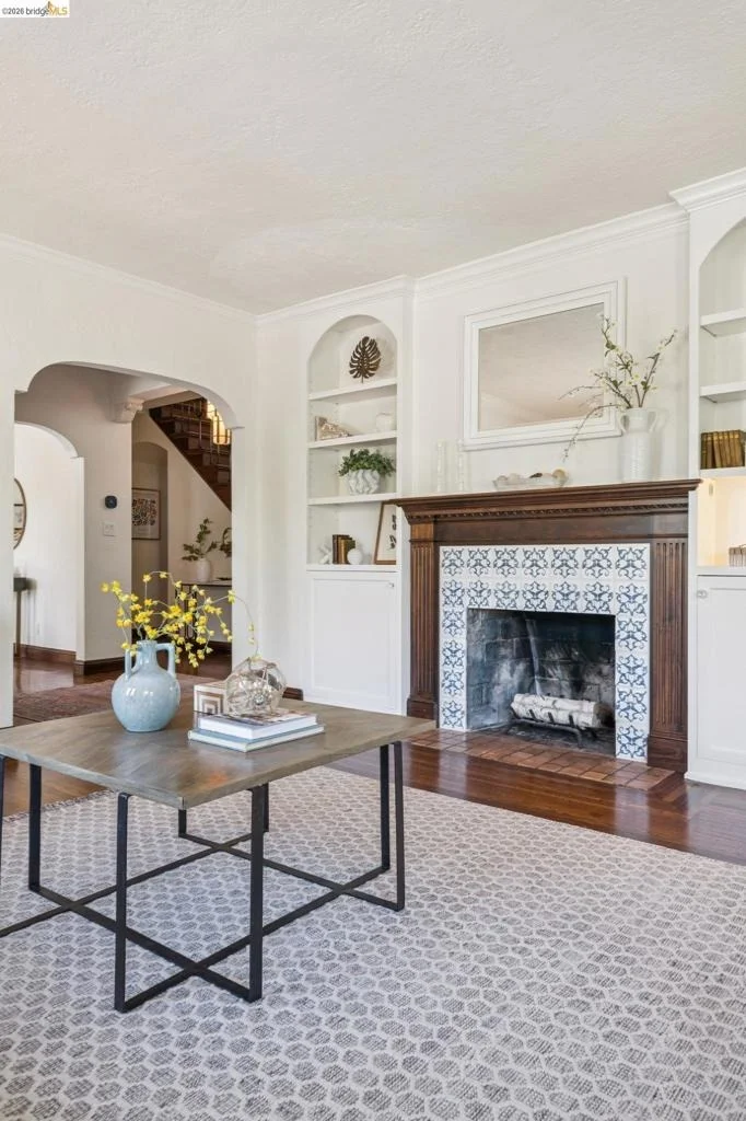 Photo of 6080 Ocean View Drive