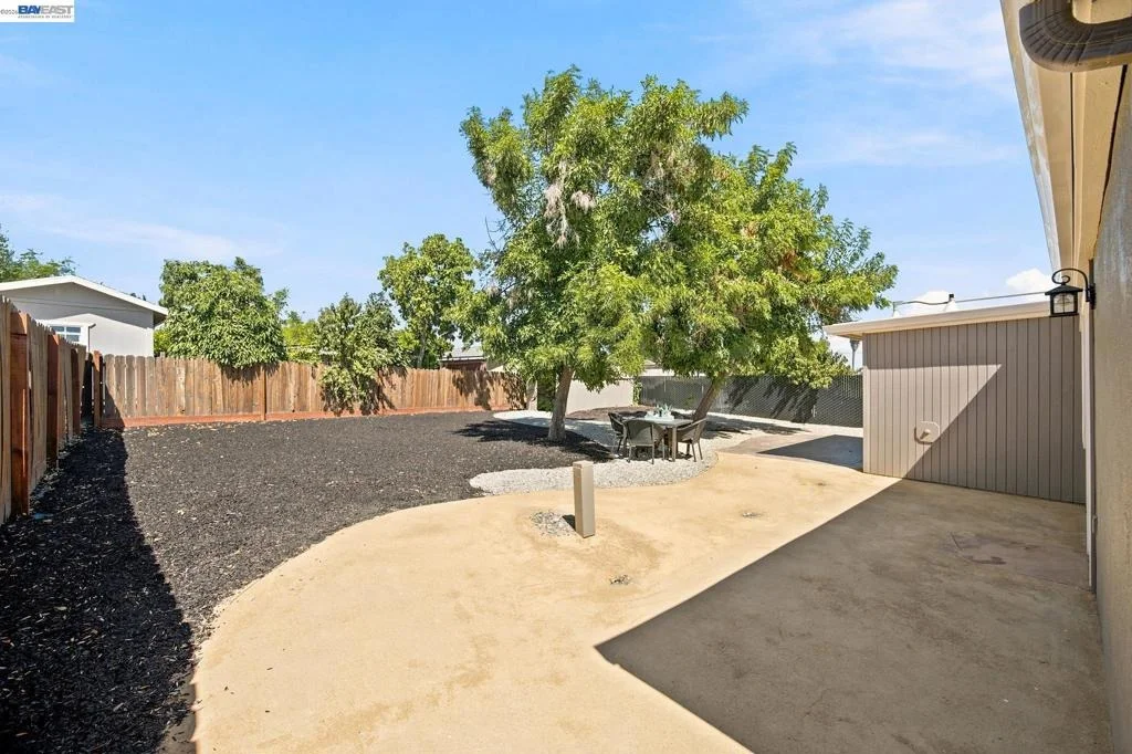 Photo of 15 INLET DRIVE