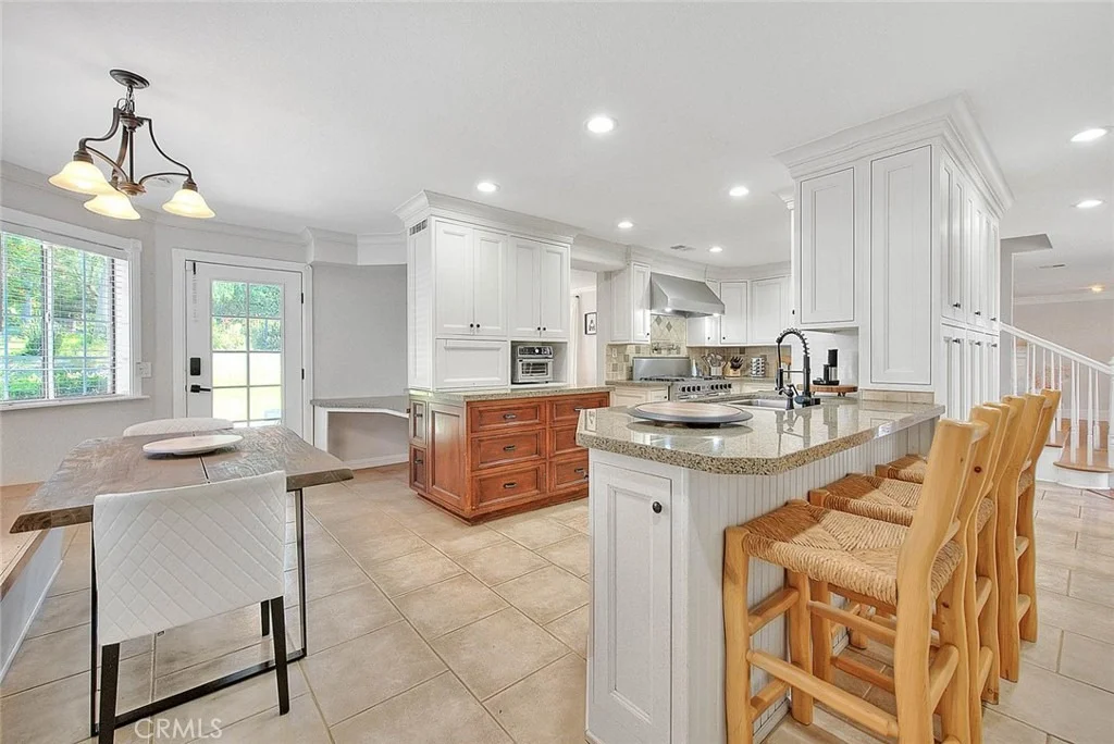 Photo of 750 Jericho