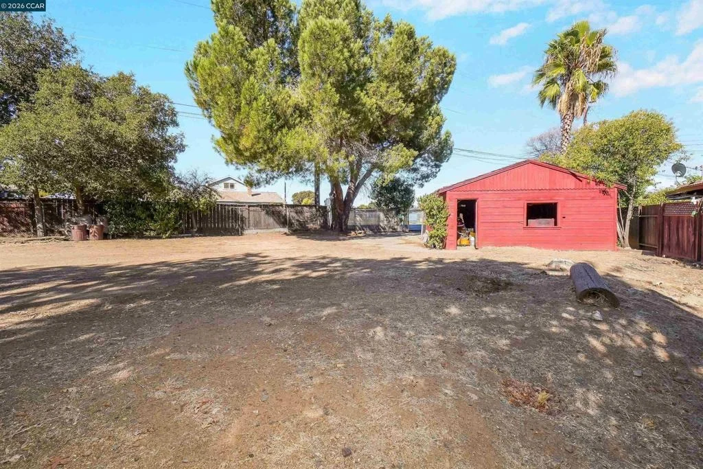 Photo of 2812 Cowell