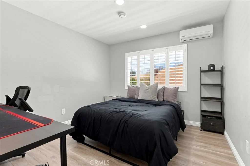Photo of 573 N Jalapa