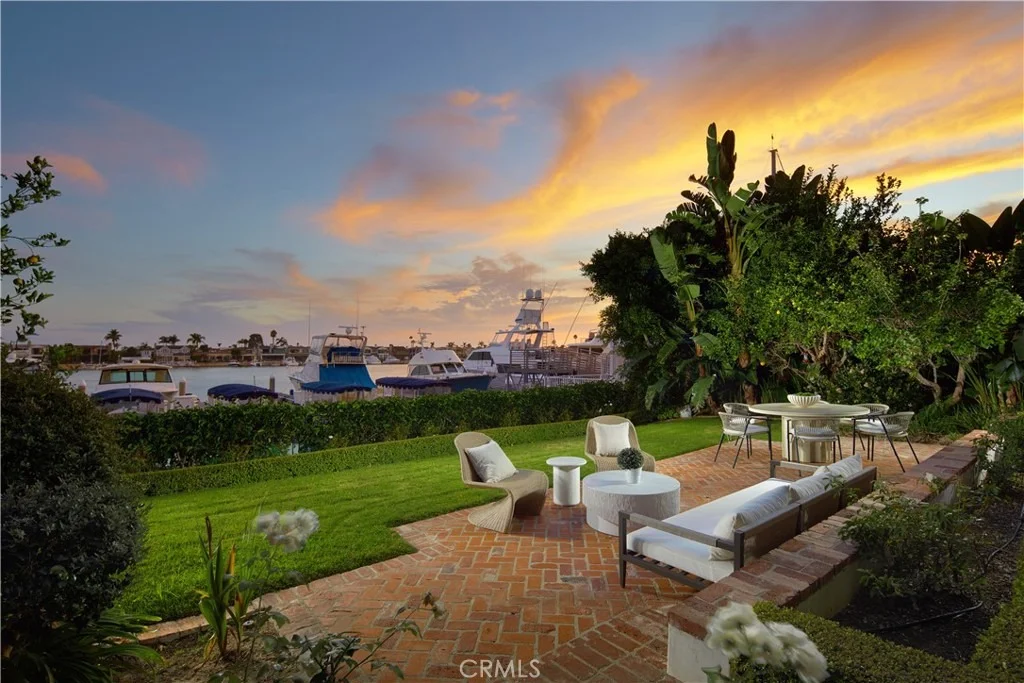 Photo of 2572 Bayshore Drive