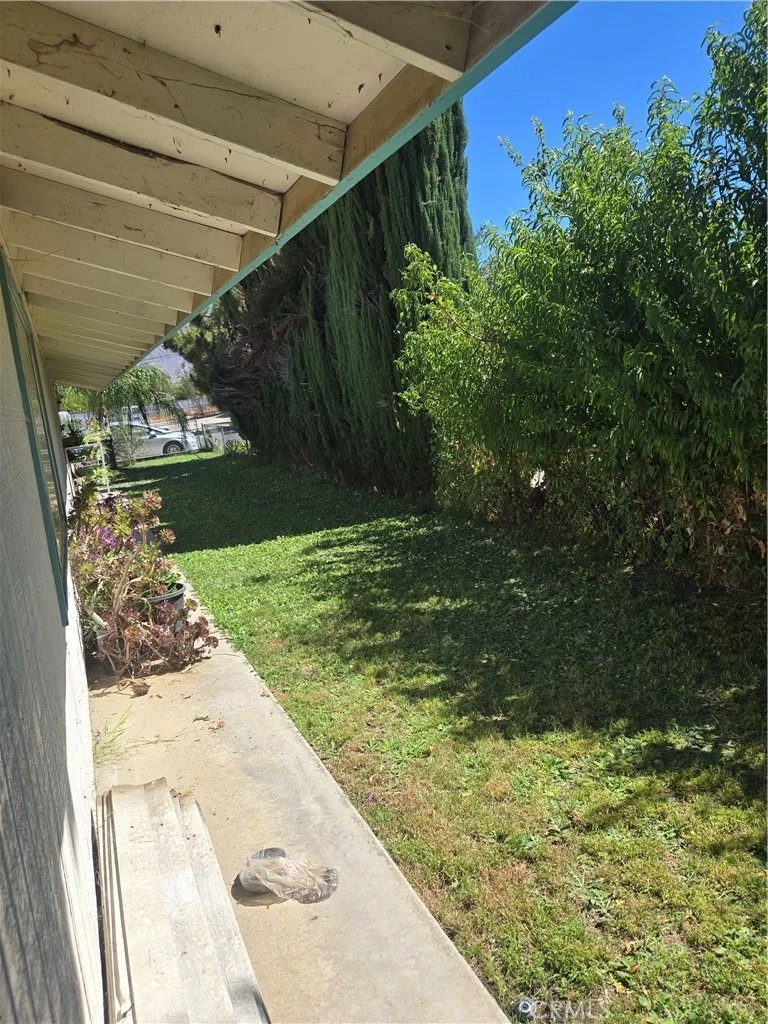 Photo of 360 W 5th
