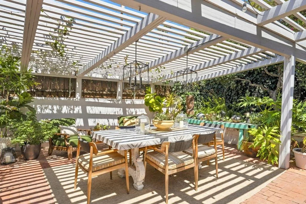 Photo of 705 Valley Drive