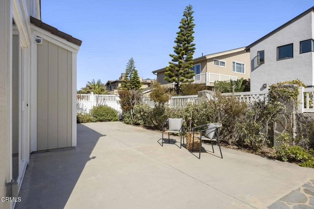 Photo of 1410 Marine Way