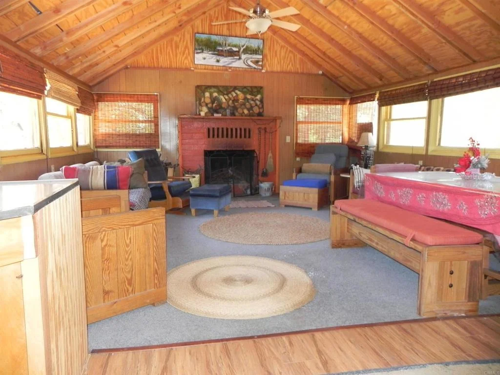 Photo of 555 El Centro Tract