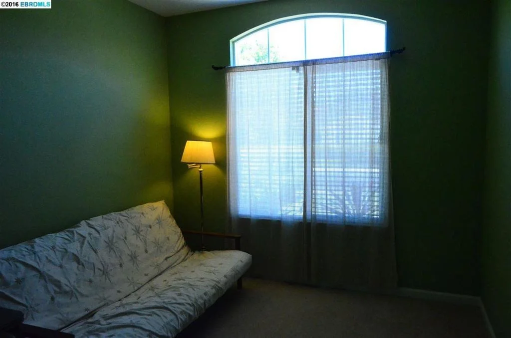 Photo of 995 Centennial