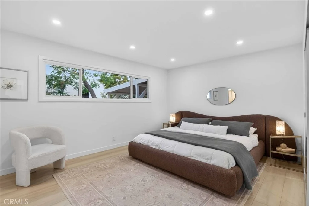 Photo of 6433 Creemore Lane