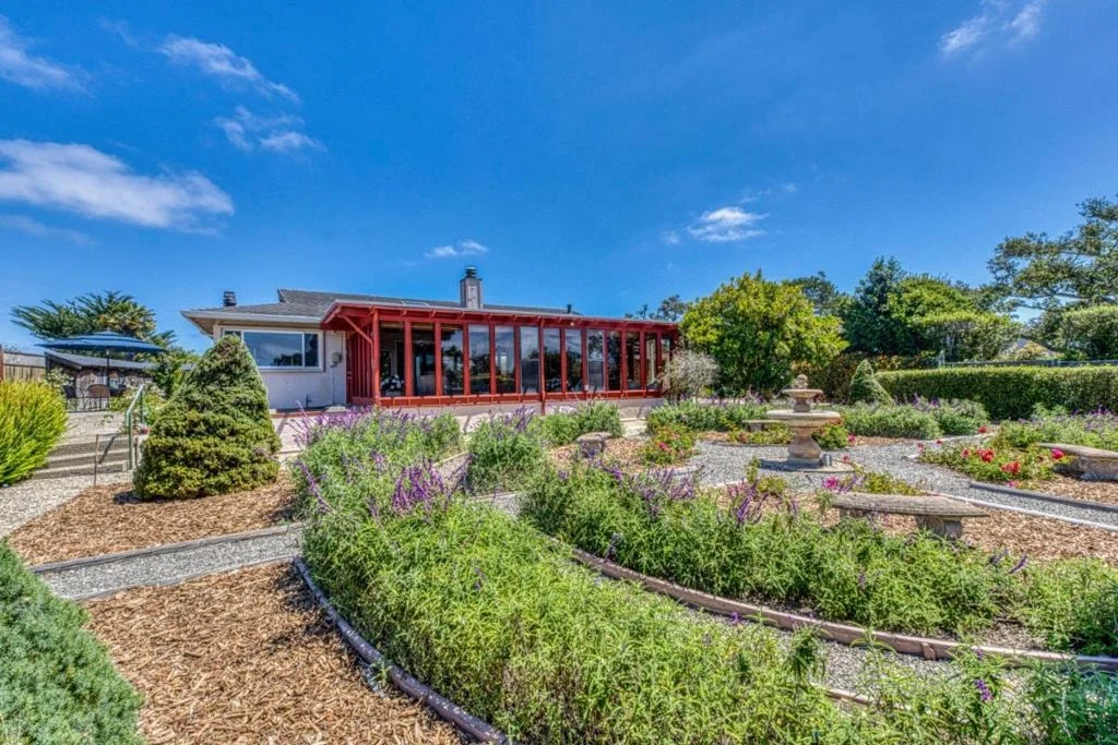 Photo of 15460 Oak Hills Drive