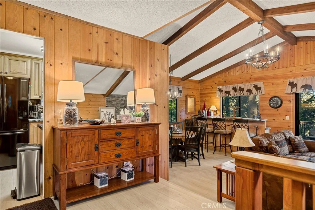 Photo of 824 Oakmont Lane