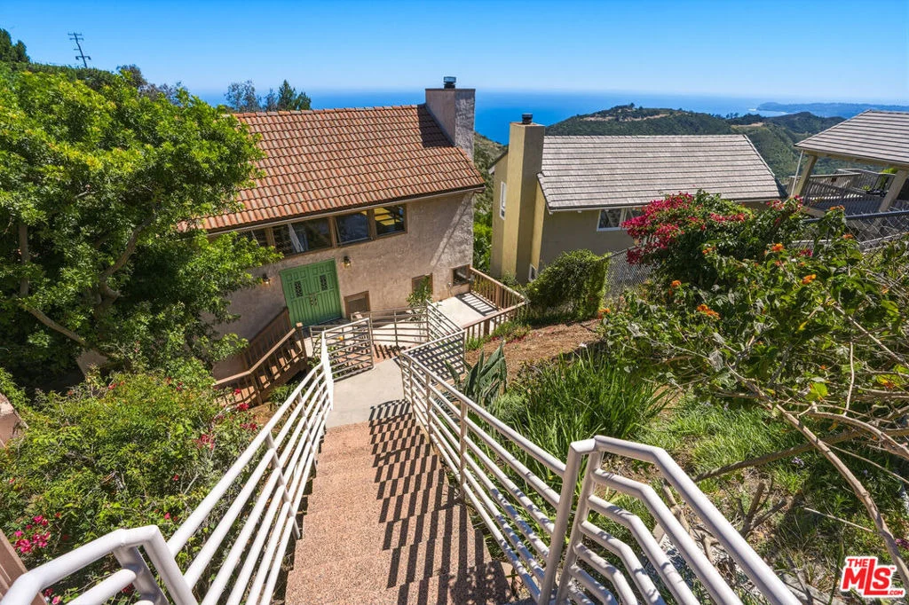 Photo of 2965 Seabreeze Drive