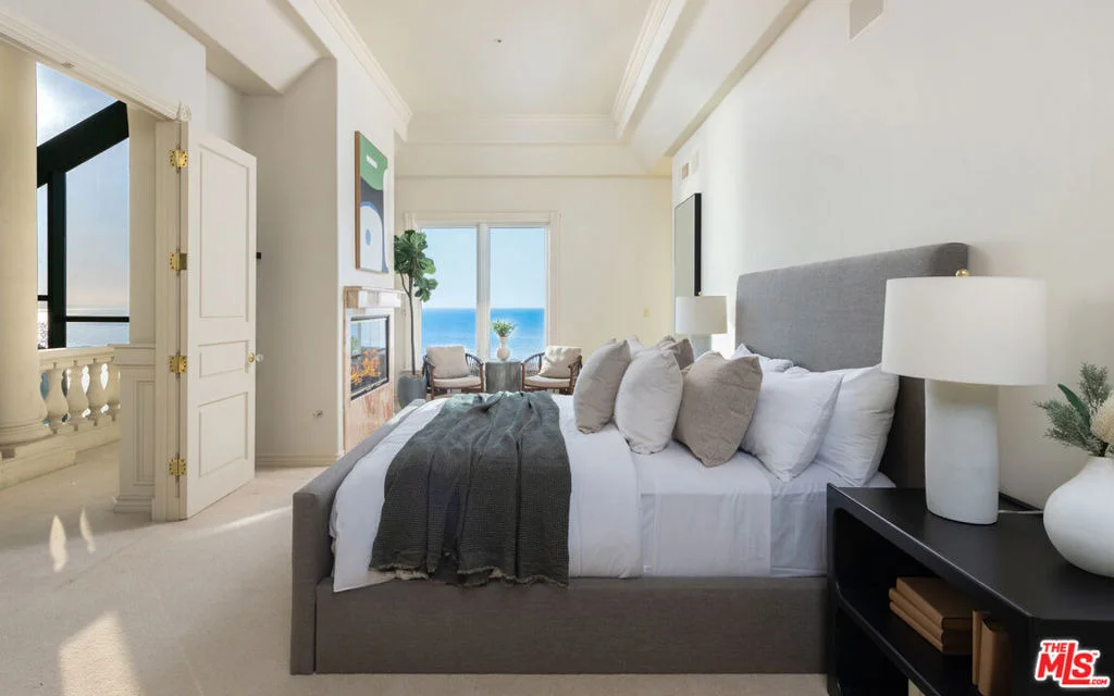 Photo of 28824 Cliffside Drive