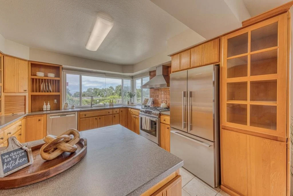 Photo of 15460 Oak Hills Drive