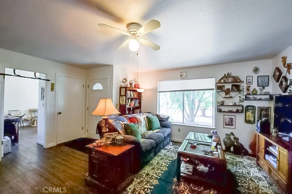 Photo of 1483 E Dottie