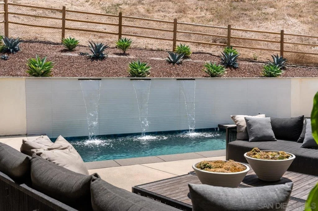 Photo of 5758 Las Palomas