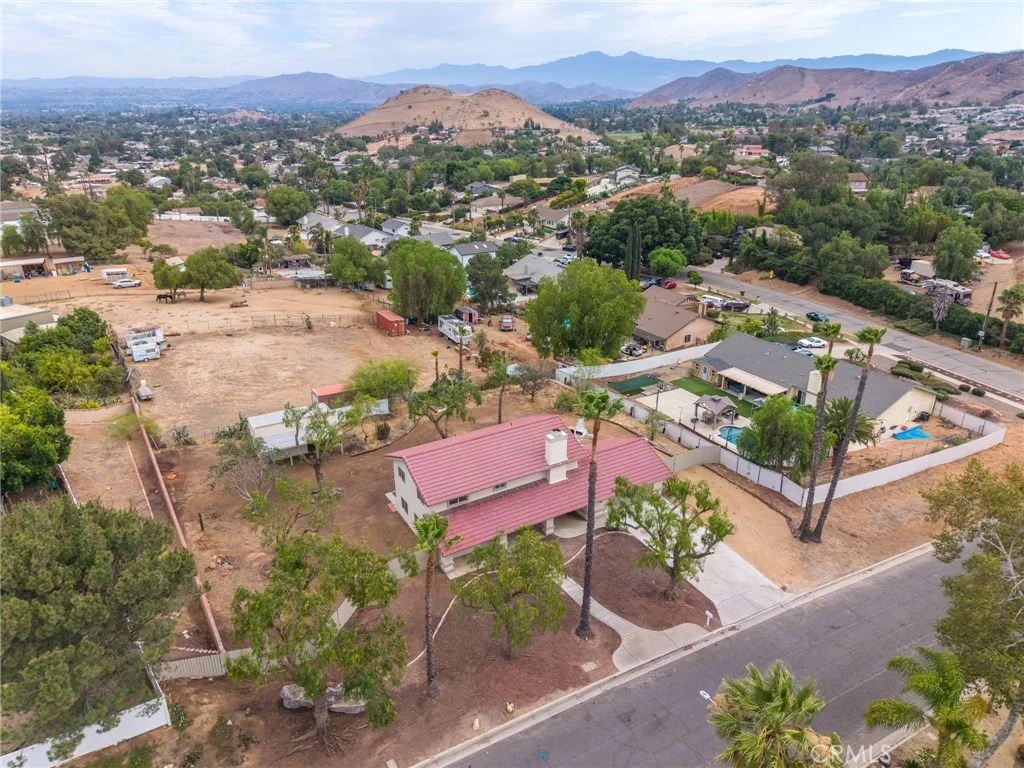 Photo of 10880 Valley Drive
