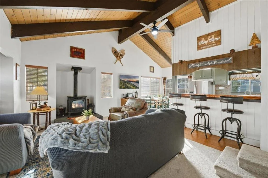 Photo of 913 Mount Doble Drive