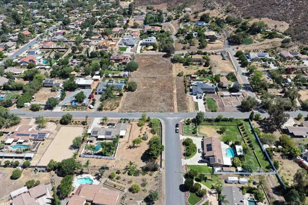 Photo of 14444 Twin Peaks Rd