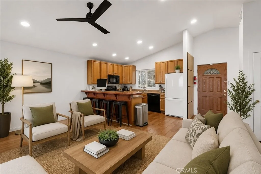 Photo of 23377 Crestview