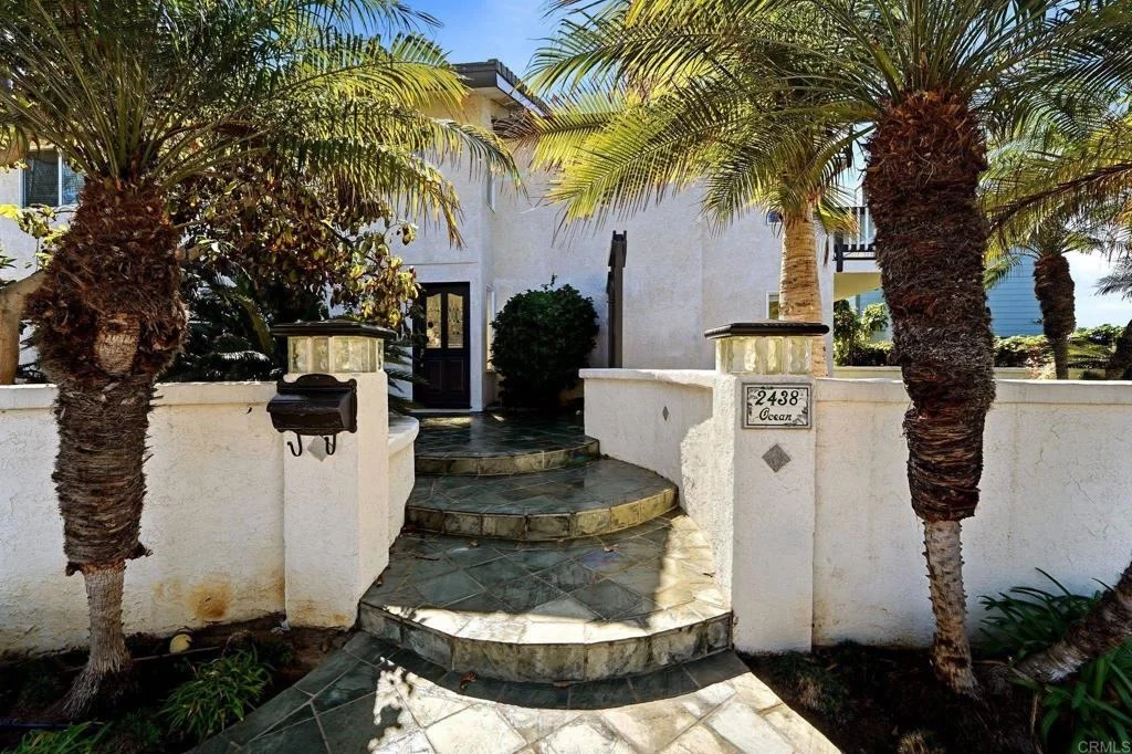 Photo of 2438 Ocean Street