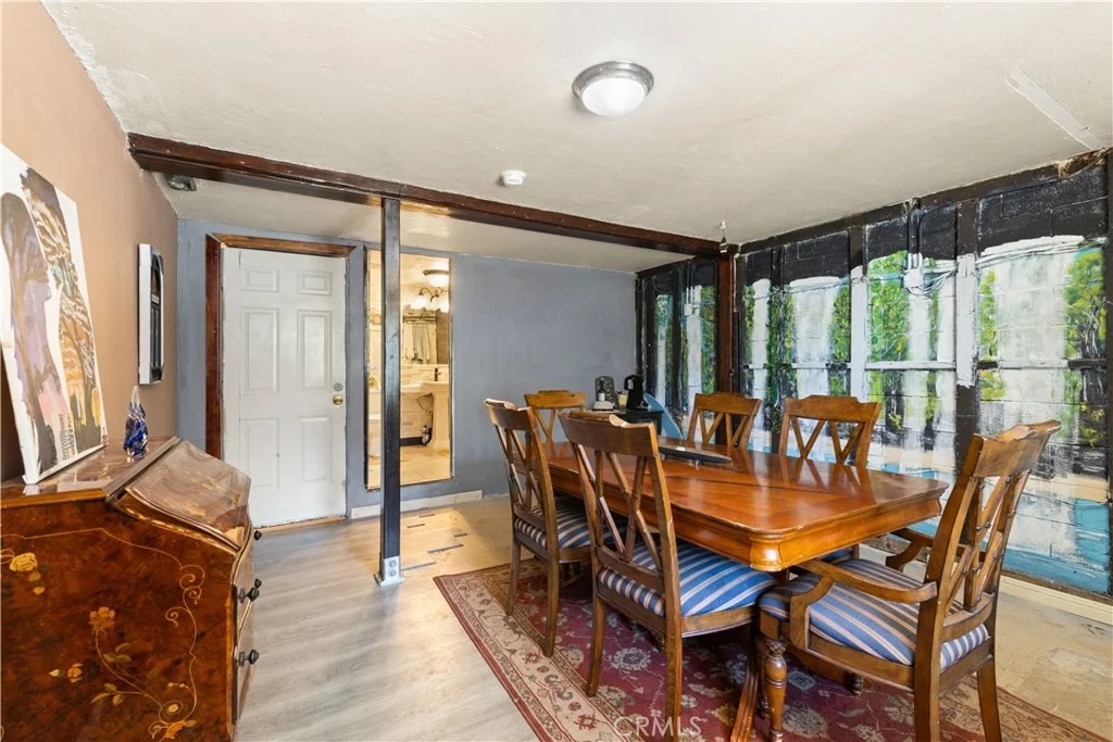 Photo of 6985 Floyd Way