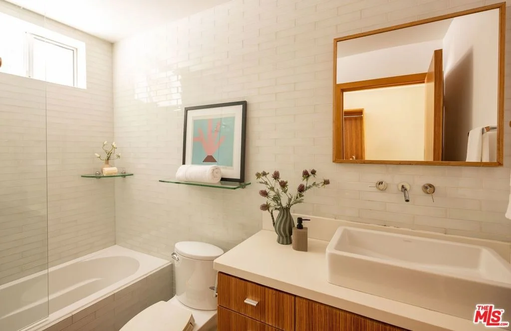 Photo of 9229 Robin Drive