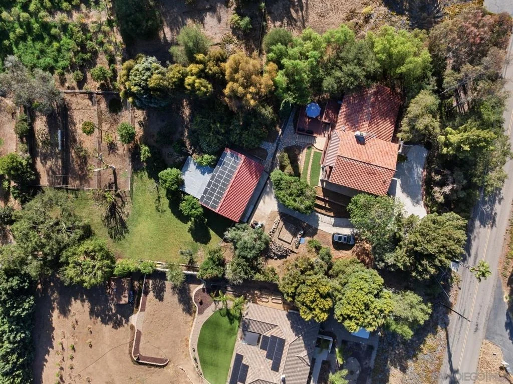 Photo of 4488 La Canada