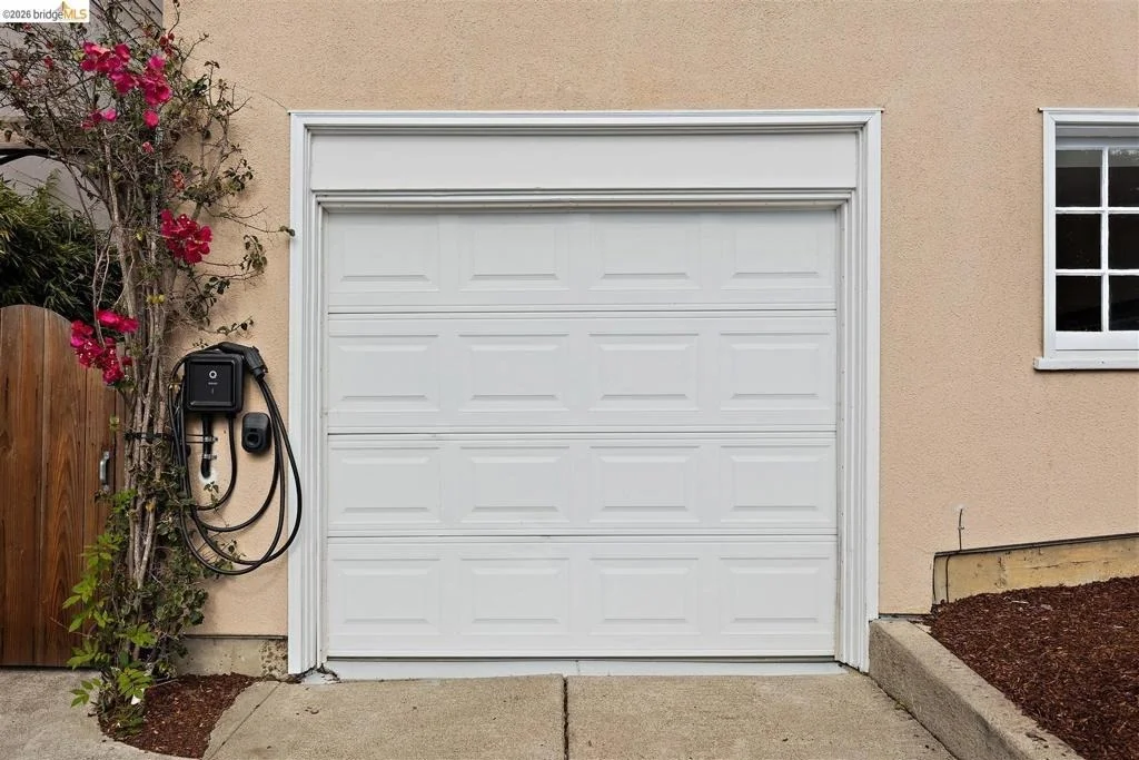 Photo of 355 Arlington Ave