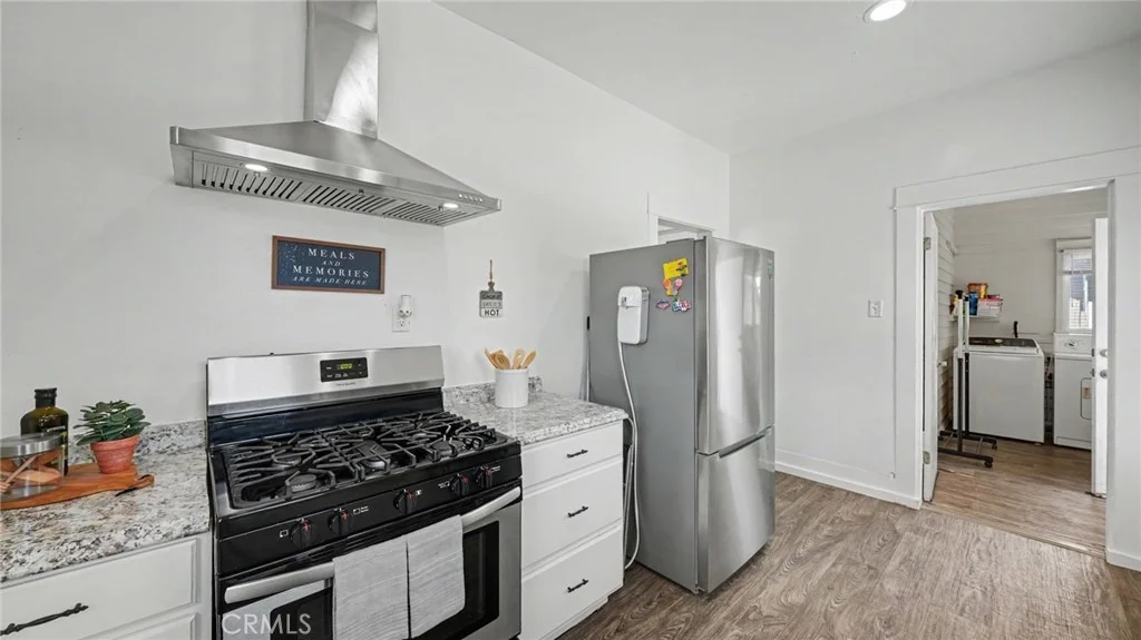 Photo of 115 W 19th