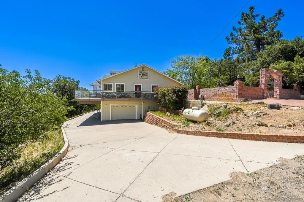 Photo of 1577 Oak Land