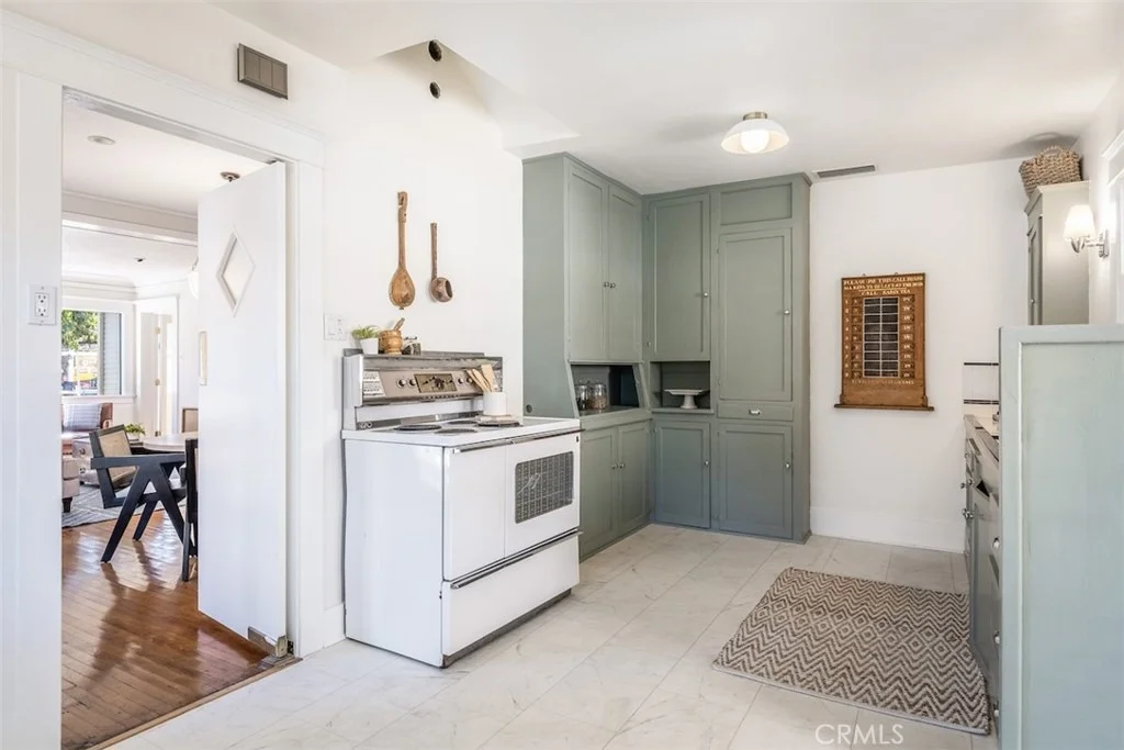 Photo of 3741 E 4th Street