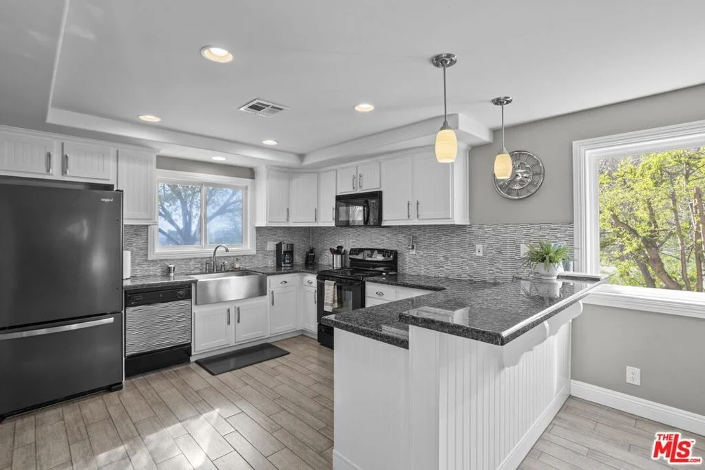 Photo of 36880 E Benton Road